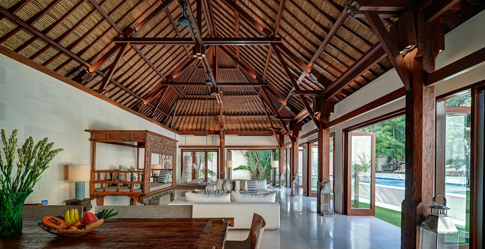Casa Evaliza - Relaxing living and dining pavilion by the pool area and lawn