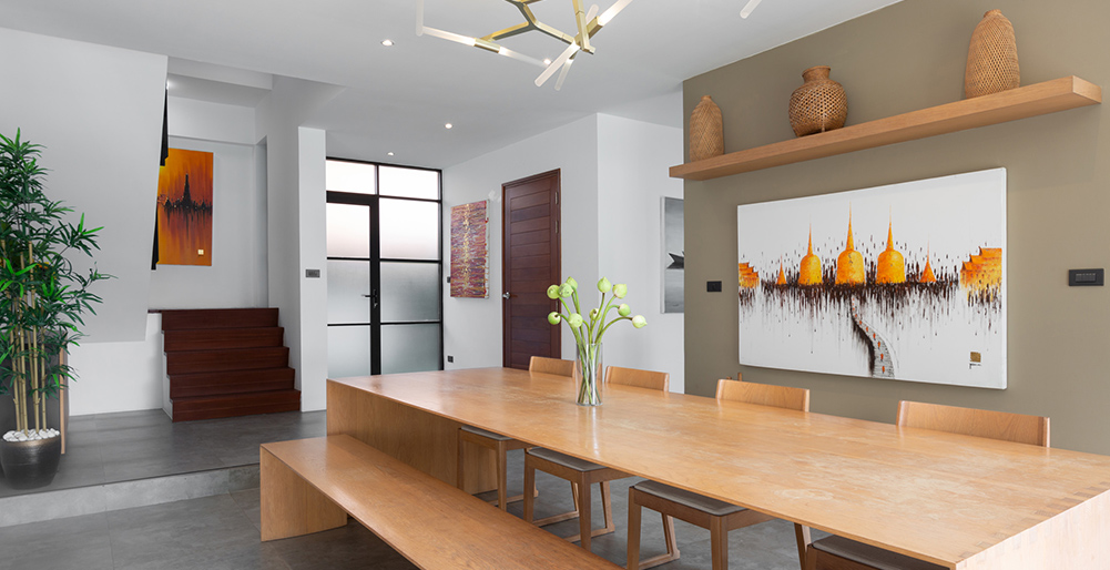 Villa Thansamaay - Inviting dining area
