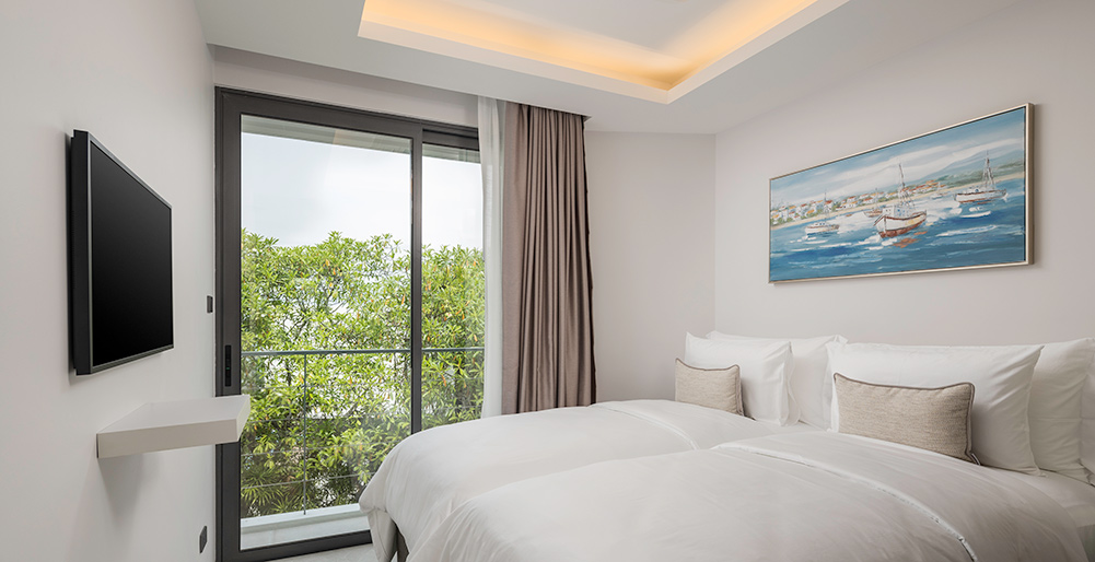 Surin Seaview Villa - Relaxing guest bedroom 1