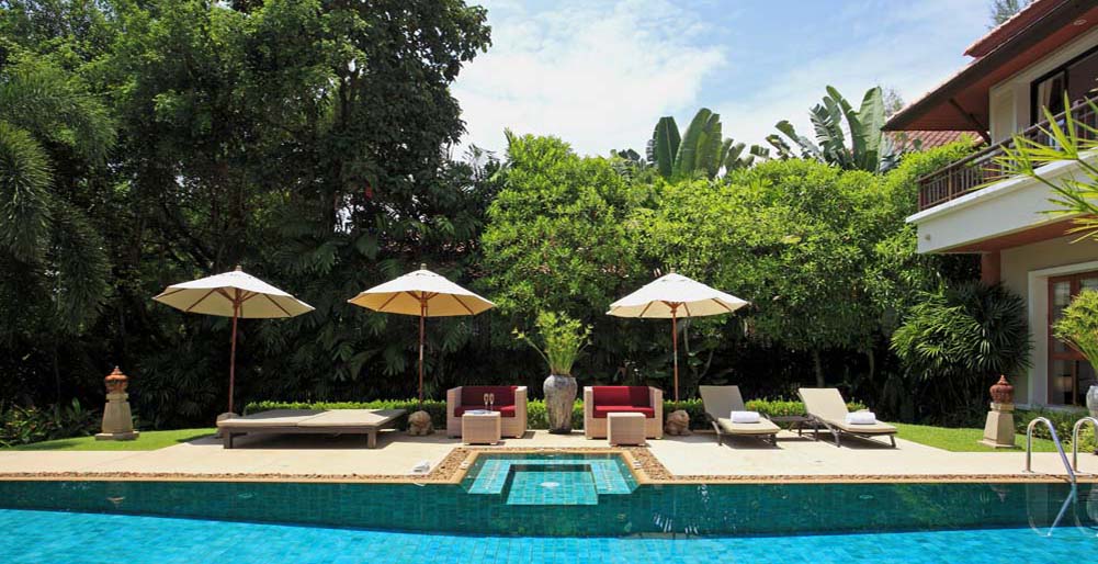 Laguna Waters - Poolside