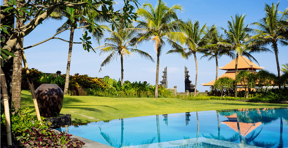 Villa Semarapura - Pool facing west